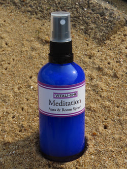 Meditation Aura Spray &amp; Raumspray mit ätherischem Elemi- und Lavendelöl