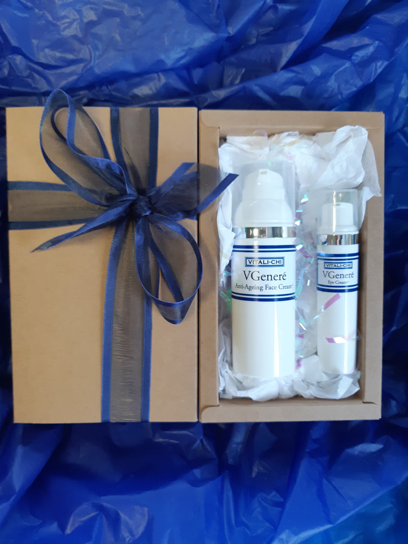 Gesichts- und Augencreme Anti-Aging-Geschenkset mit umweltfreundlicher Verpackung und blauem Band